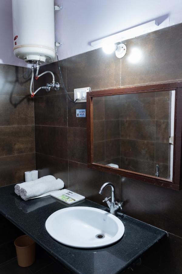 The Conifer Hotel Manali  Exterior photo
