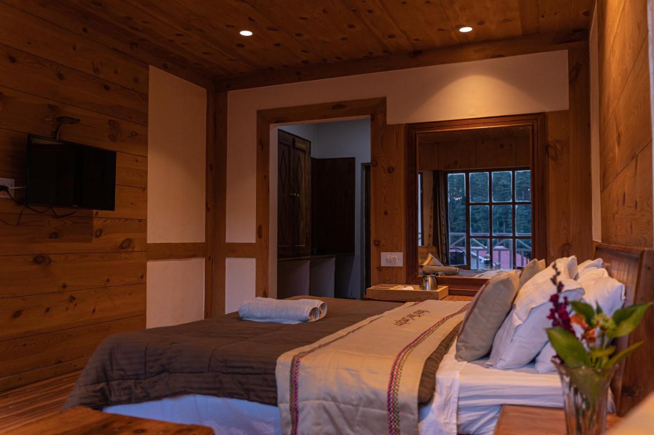 The Conifer Hotel Manali  Exterior photo