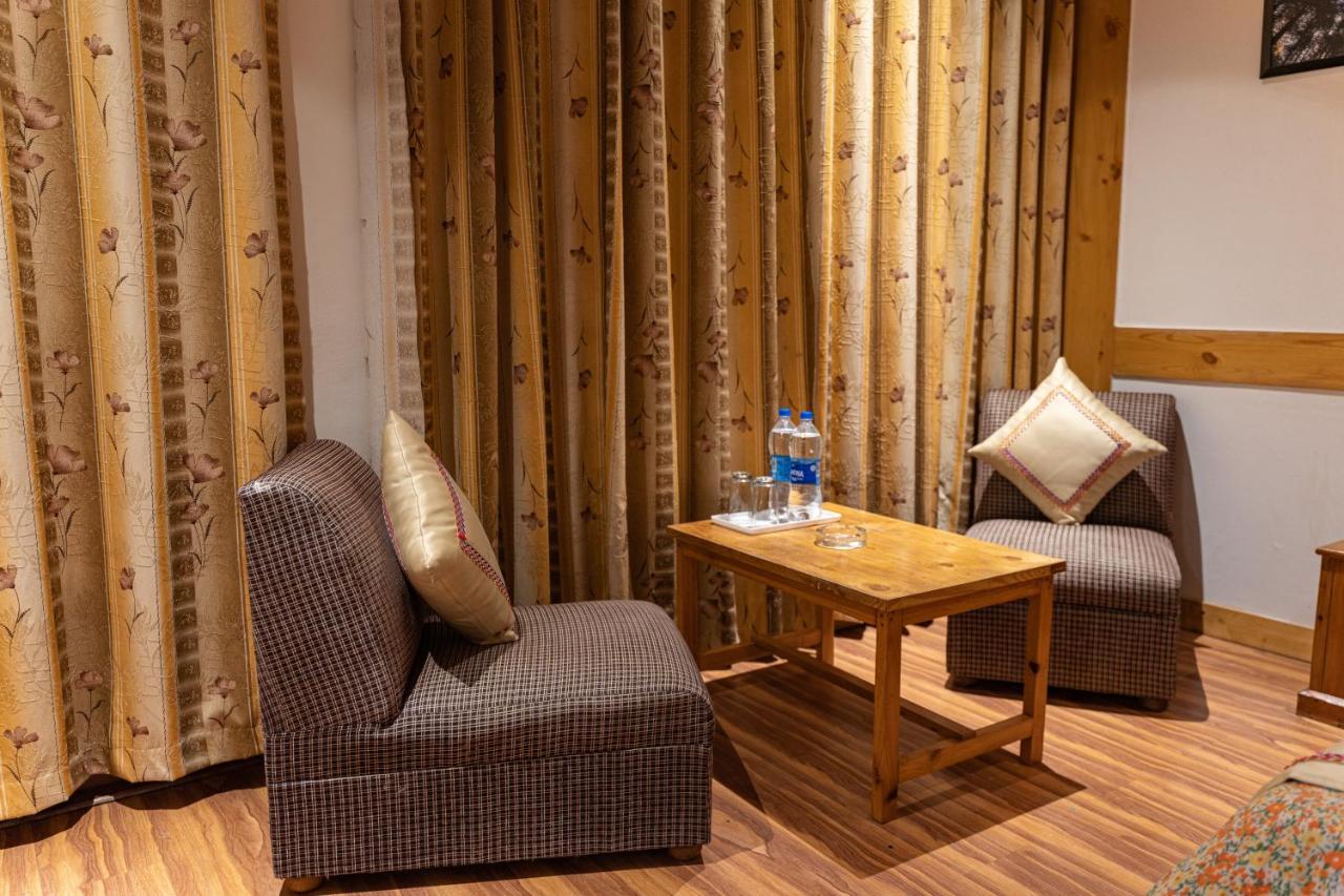 The Conifer Hotel Manali  Exterior photo