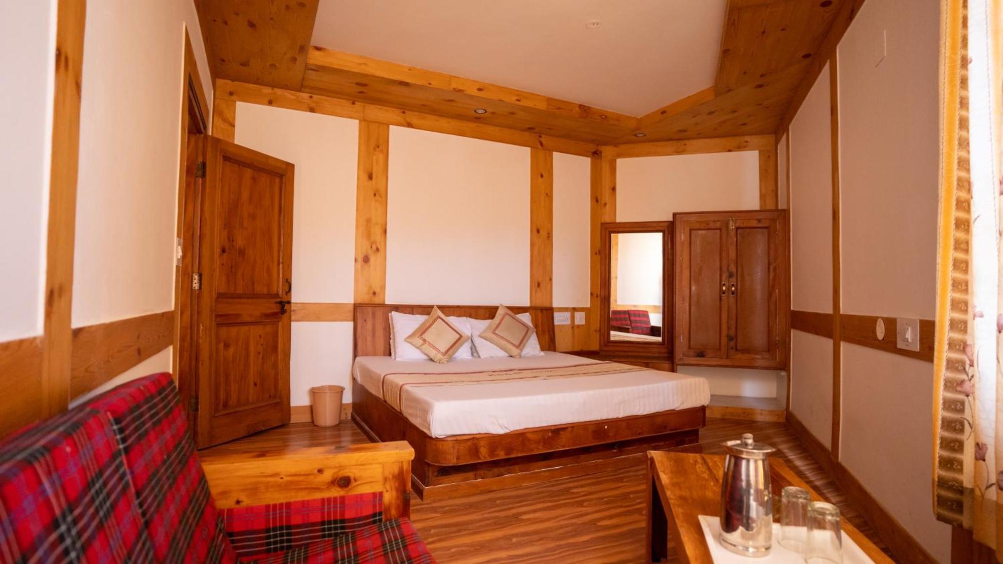 The Conifer Hotel Manali  Exterior photo